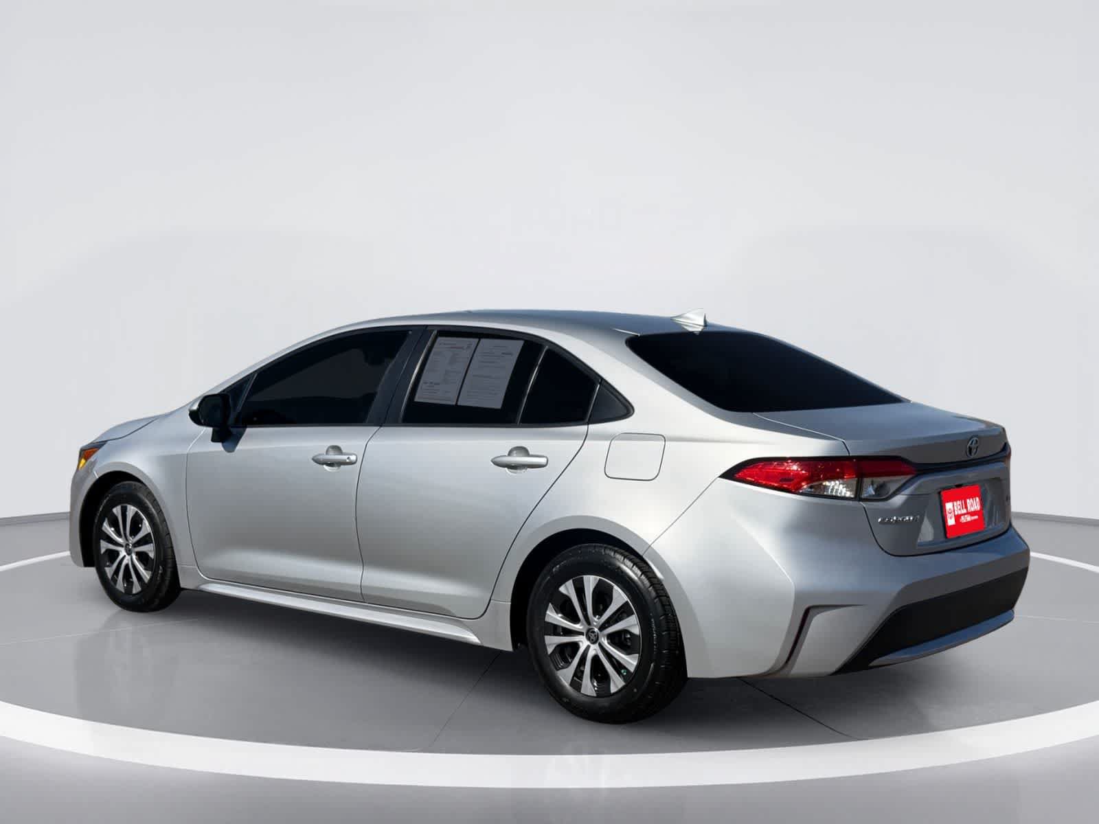 Used 2022 Toyota Corolla LE w/ Carpet Mat Package (TMS) FWD image 4
