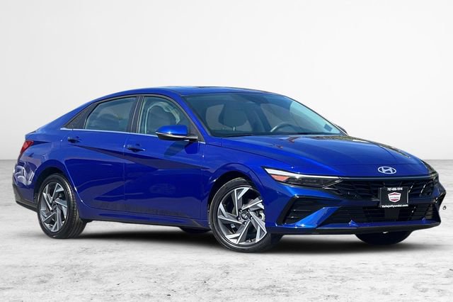 Used 2025 Hyundai Elantra Limited FWD image 1