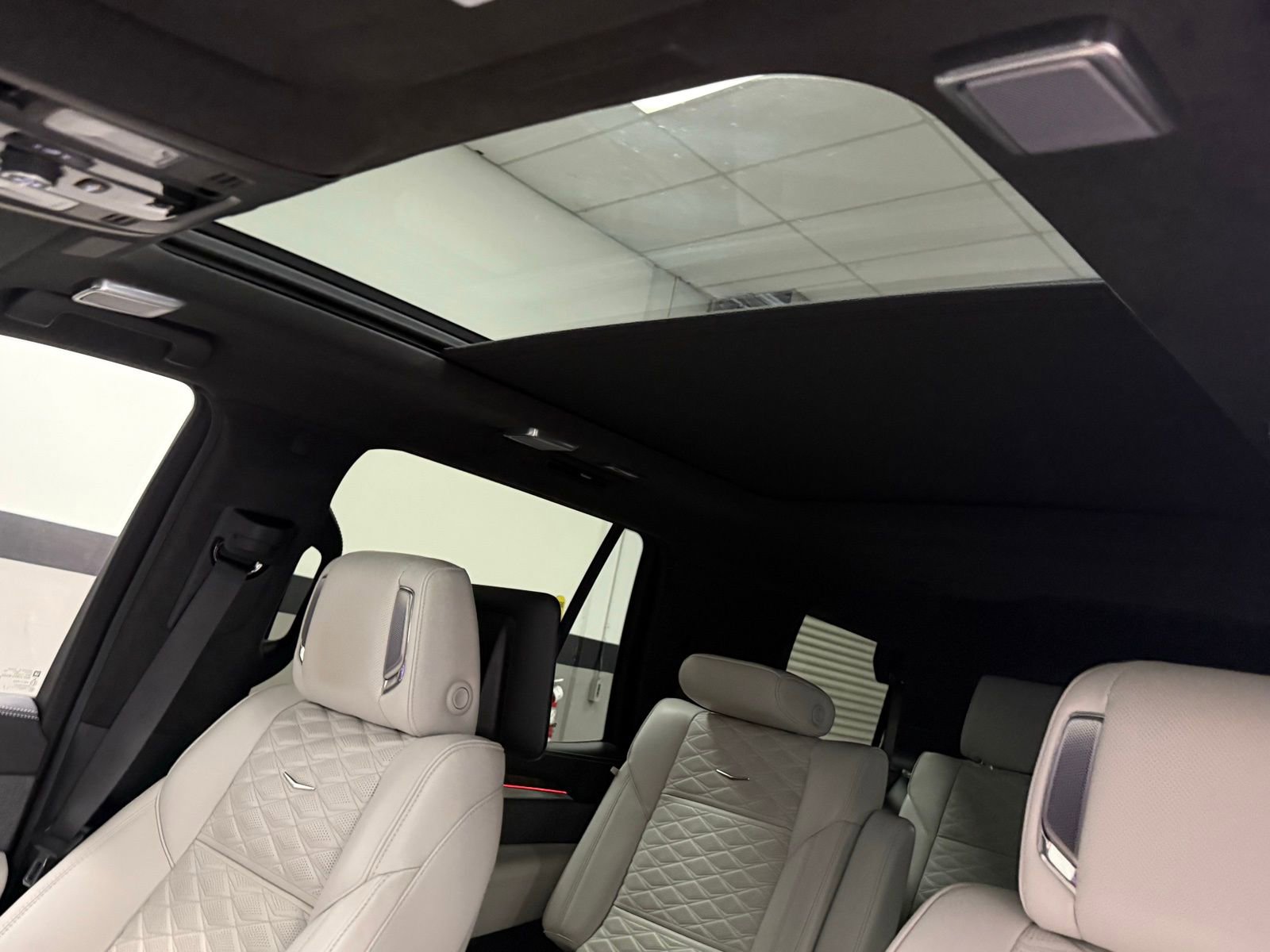 Used 2025 Cadillac Escalade Sport Platinum image 22