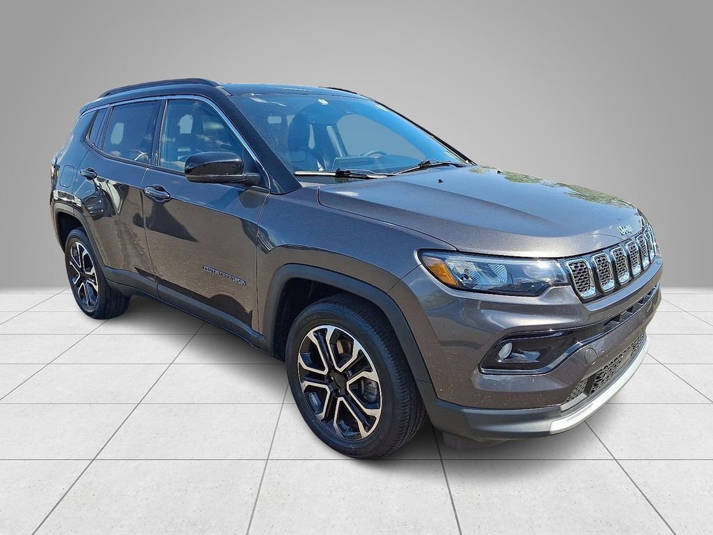 Used 2023 Jeep Compass Limited w/ Sun and Sound Group AWD/4WD image 4