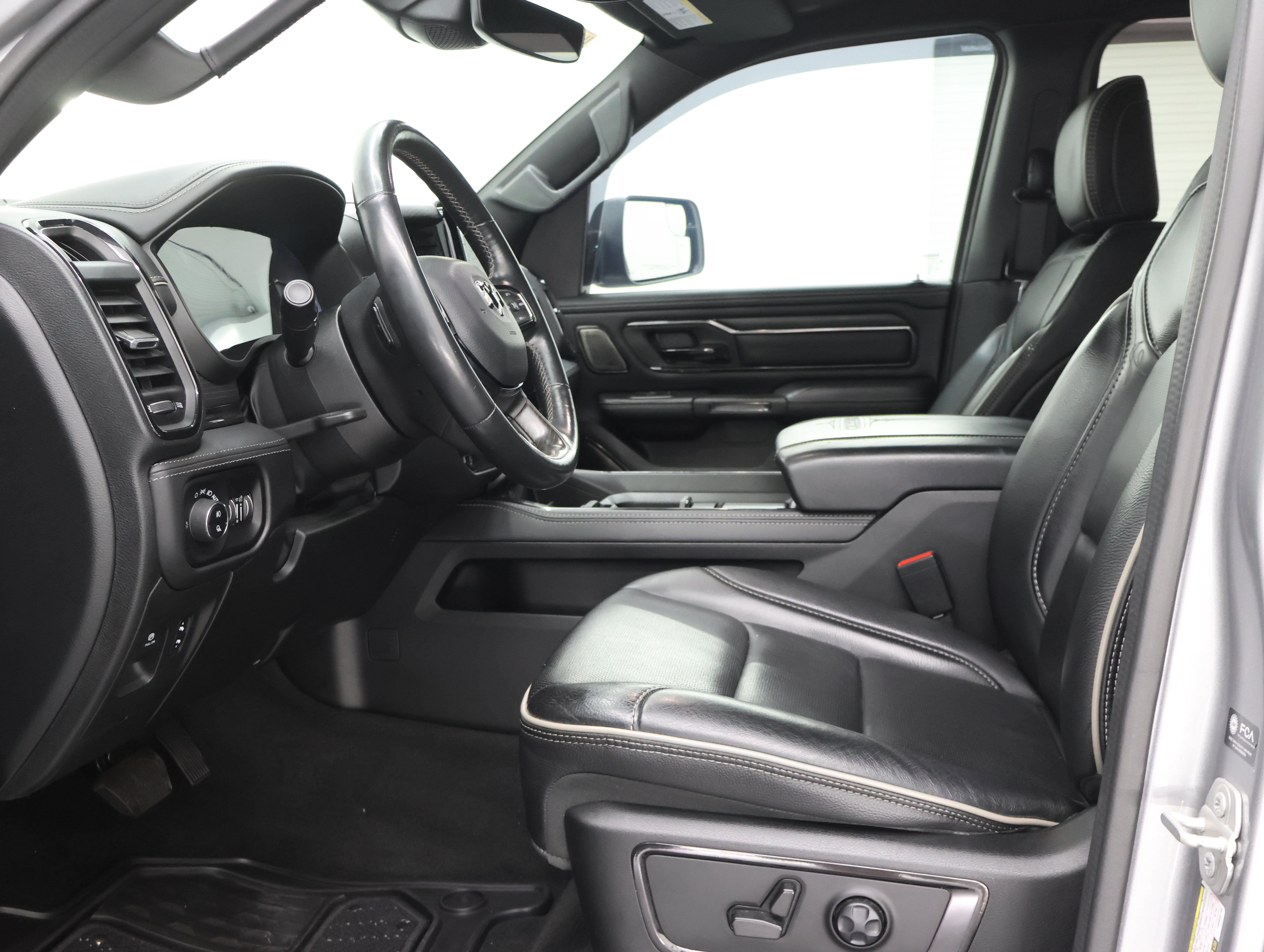 Used 2023 RAM 1500 Limited w/ Night Edition AWD/4WD image 8