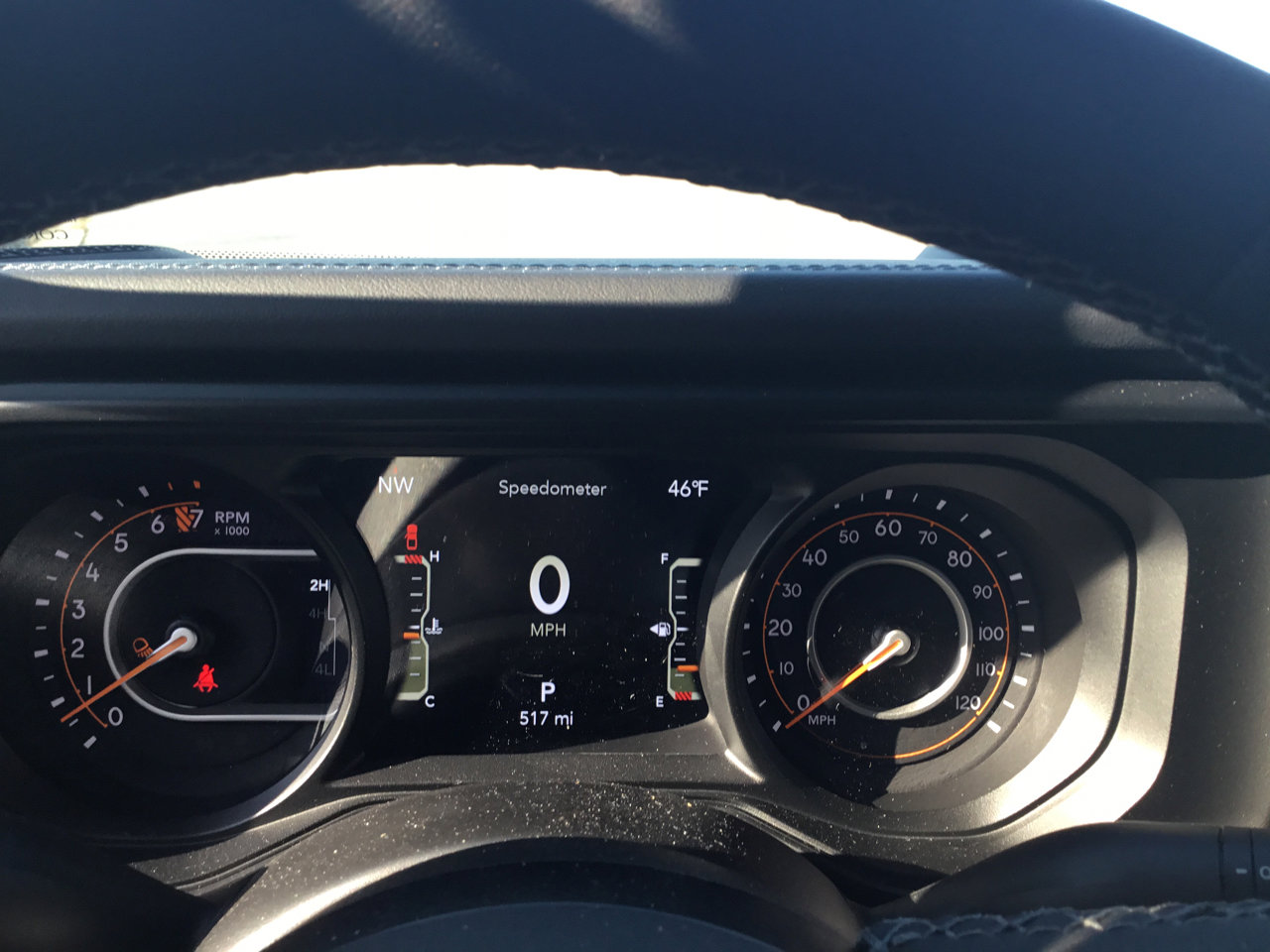 Used 2025 Jeep Gladiator Sport w/ Premium Package image 17