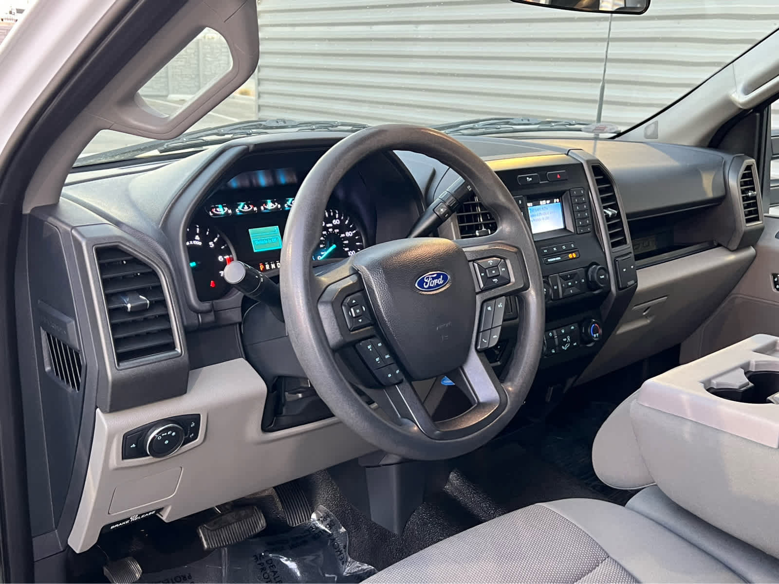 Certified 2022 Ford F350 XL w/ Power Equipment Group image 28