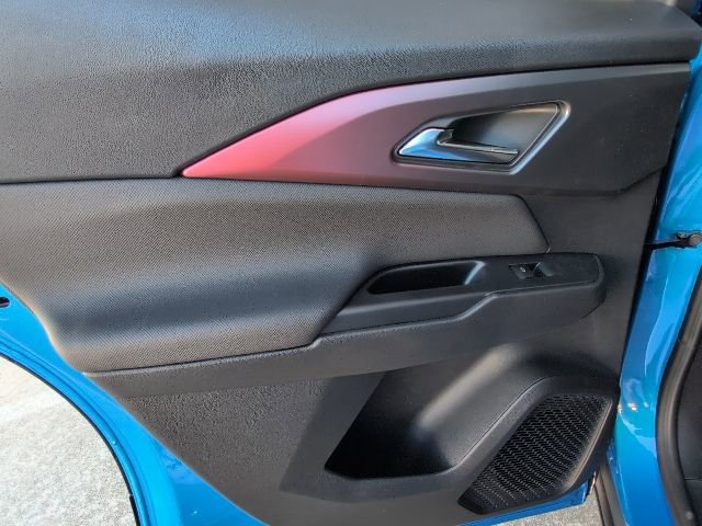 New 2026 Chevrolet Equinox EV RS FWD image 9