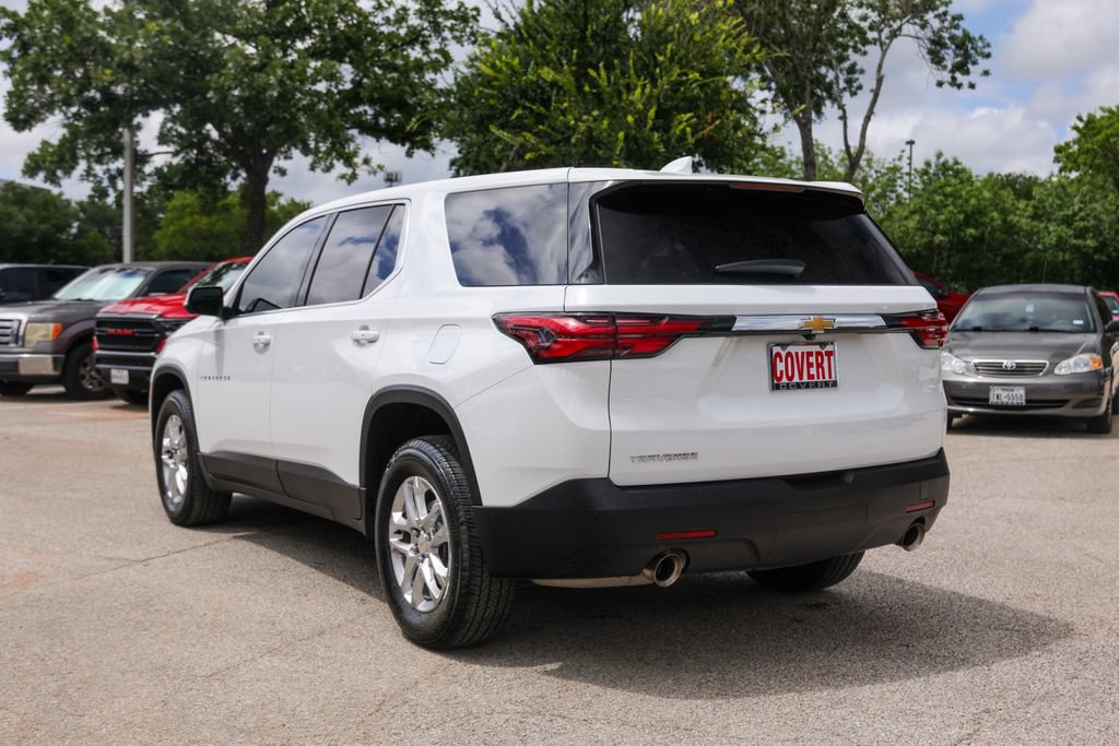 Used 2023 Chevrolet Traverse LS w/ Safety Package FWD image 6