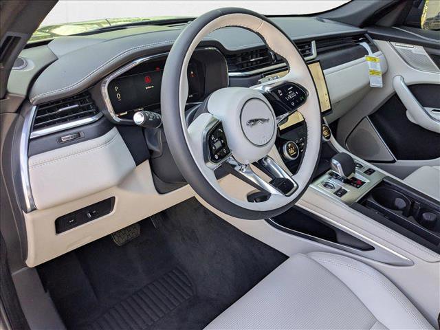 New 2026 Jaguar F-PACE R-Dynamic S image 3