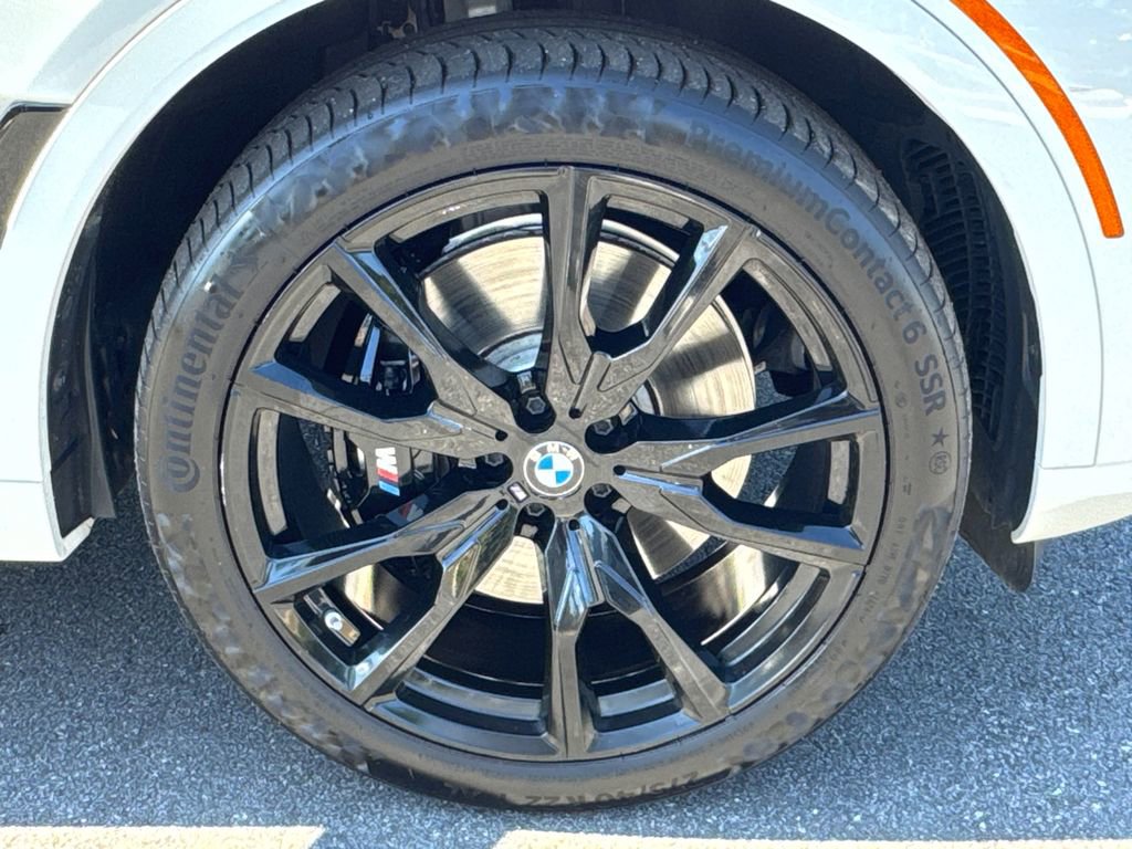 Used 2023 BMW X7 xDrive40i w/ Dynamic Handling Package image 12