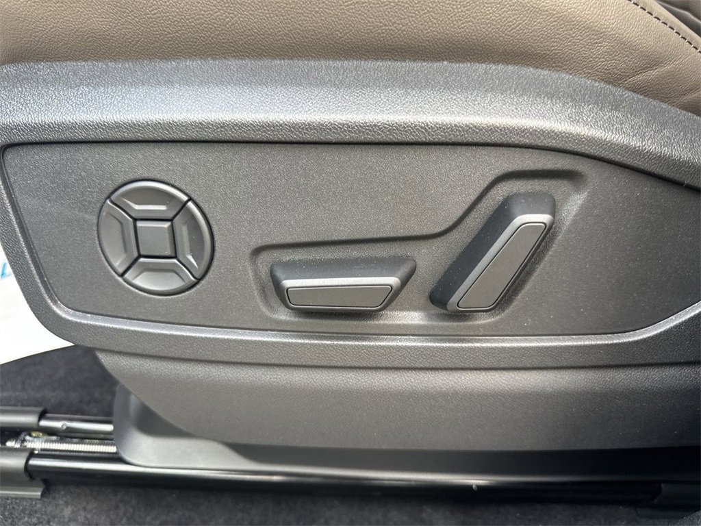 New 2025 Audi Q5 Premium Plus image 12