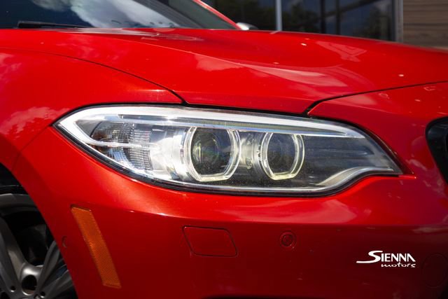 Used 2015 BMW M235i Coupe image 9