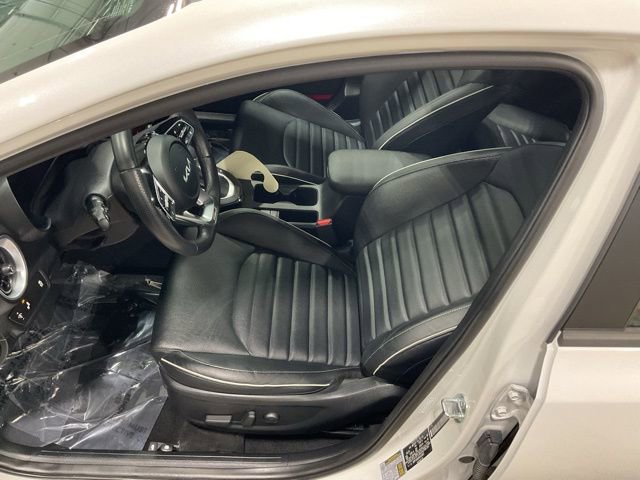 Used 2024 Kia Forte GT-Line w/ GT-Line Premium Package image 11