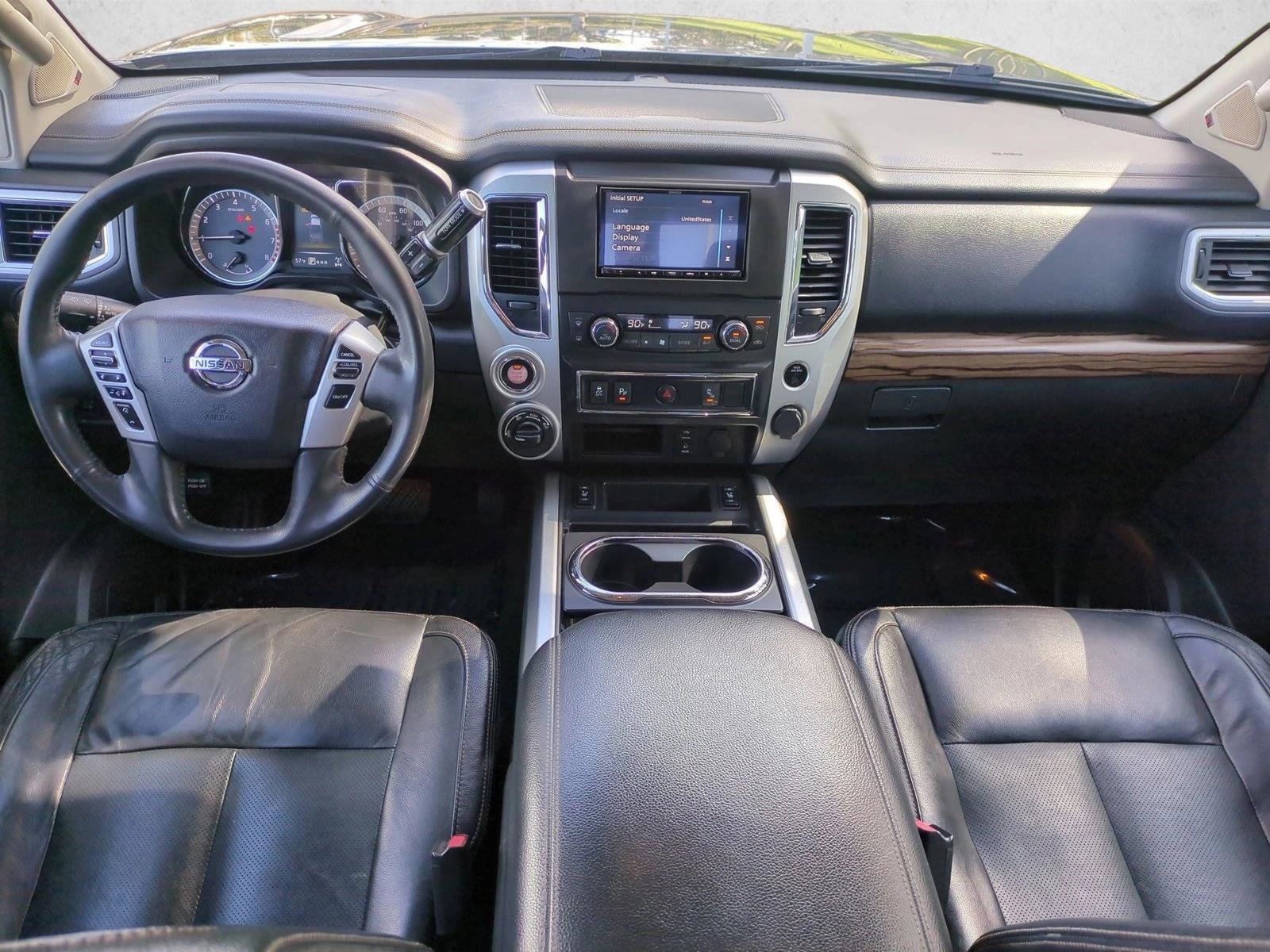 Used 2018 Nissan Titan SL AWD/4WD image 17