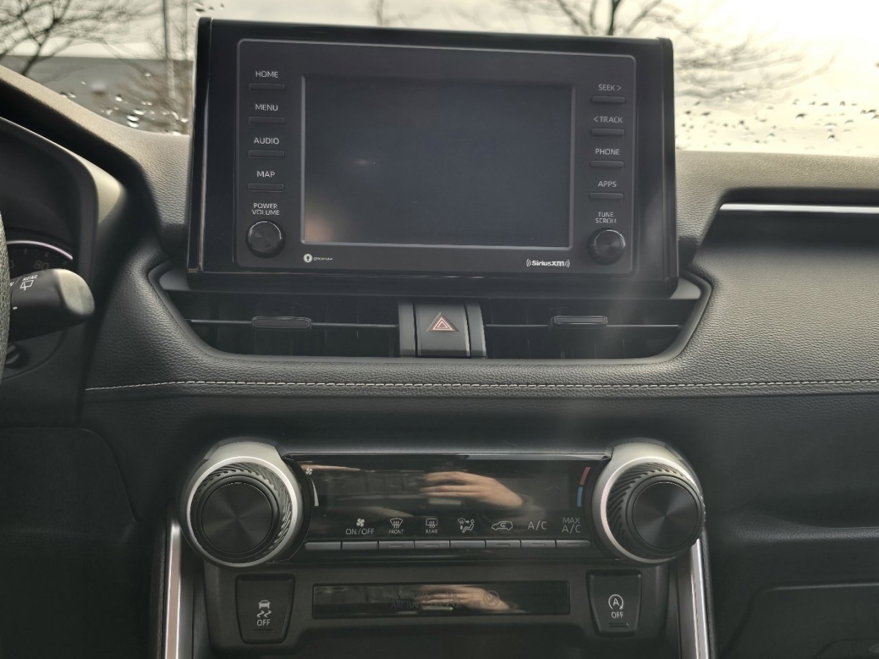 Used 2022 Toyota RAV4 LE image 21