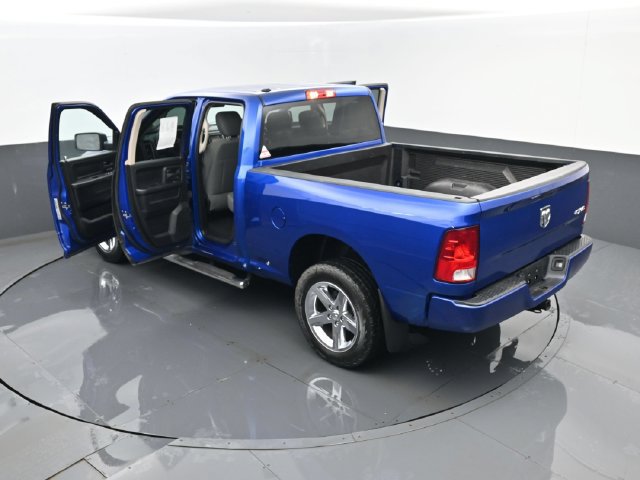 Used 2018 RAM 1500 Express w/ Express Value Package AWD/4WD image 25
