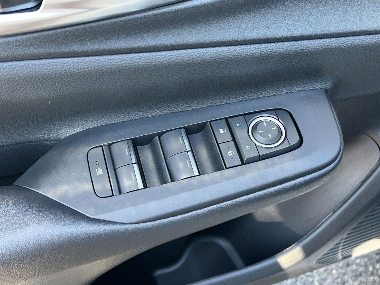 New 2026 Toyota Prius AWD image 10