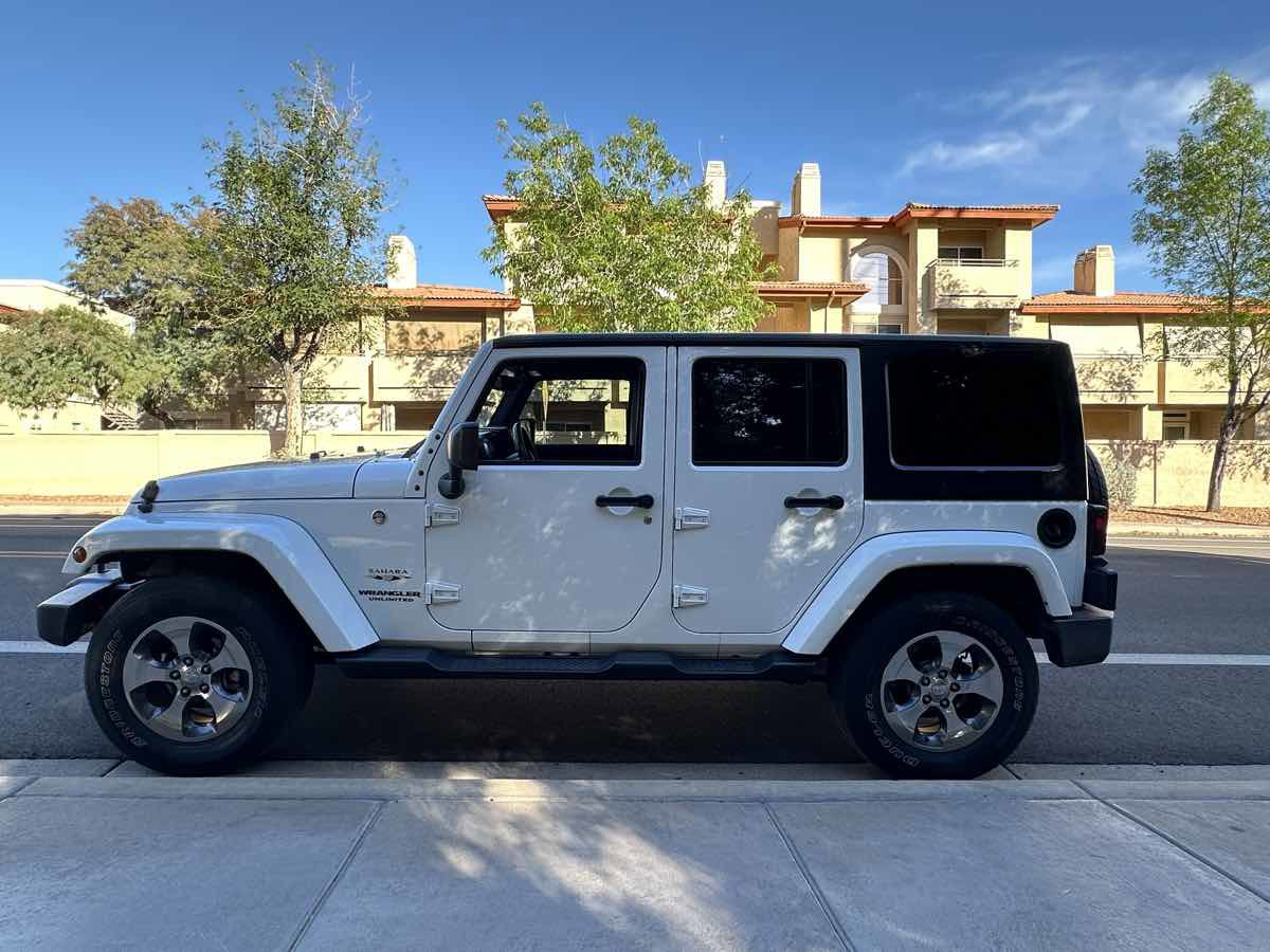 Used 2016 Jeep Wrangler Unlimited Sahara w/ Connectivity Group image 5