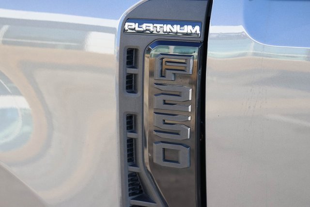 Used 2025 Ford F250 Platinum image 8