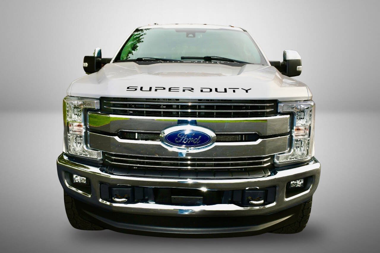 Used 2019 Ford F250 Lariat w/ Lariat Ultimate Package AWD/4WD image 9