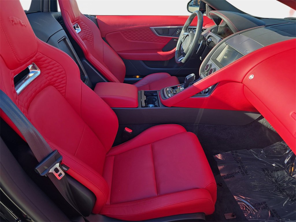 Certified 2022 Jaguar F-TYPE R image 10