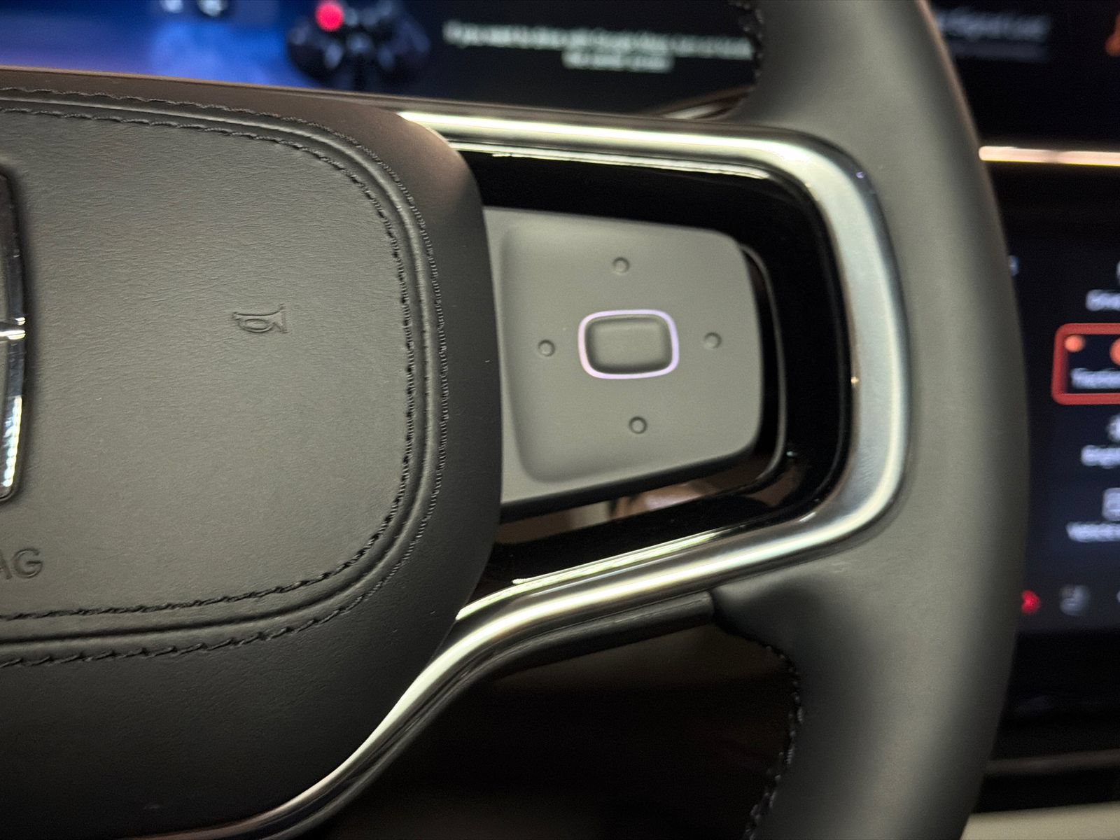 New 2026 Lincoln Nautilus Reserve AWD/4WD image 18