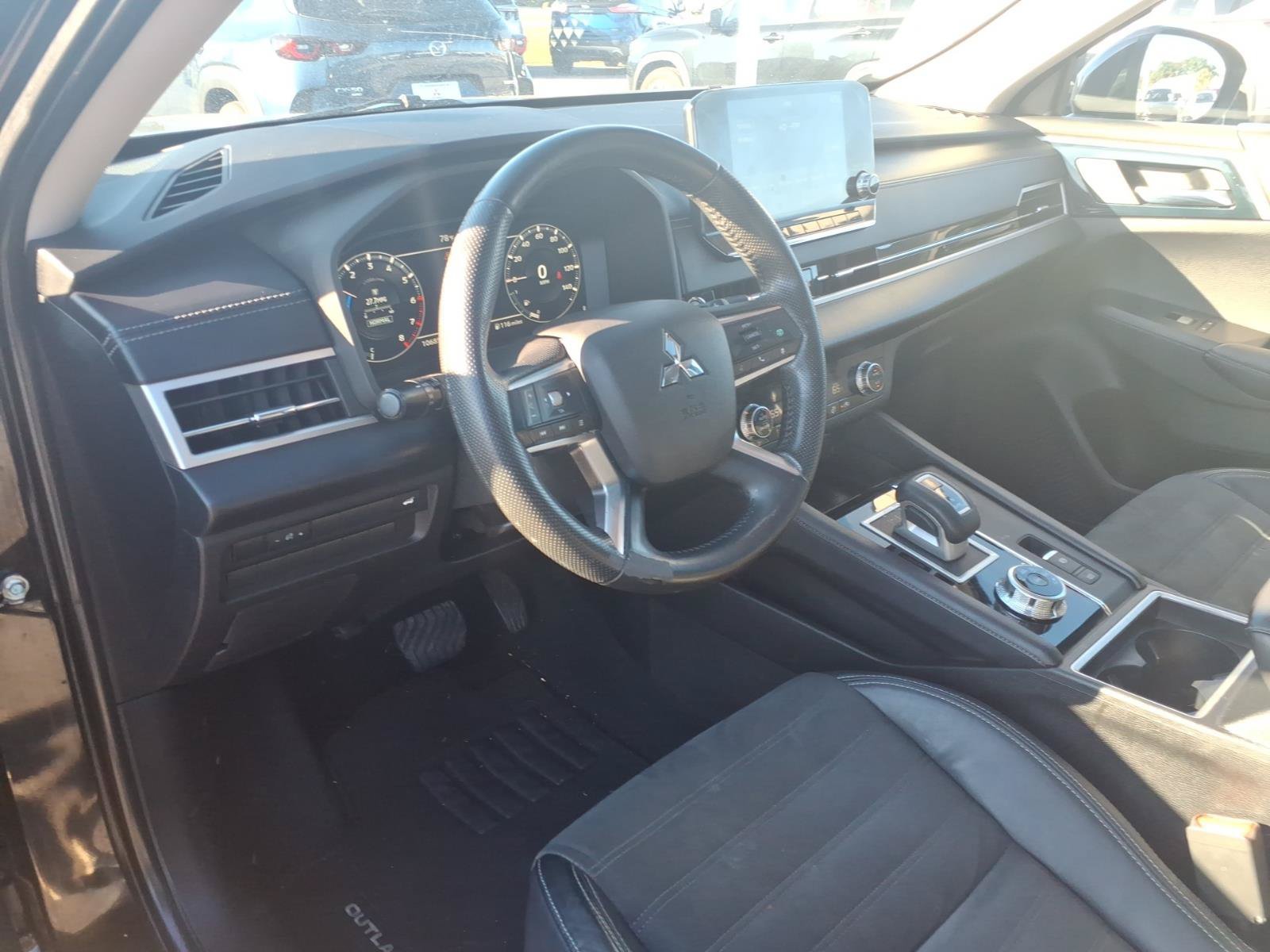 Used 2022 Mitsubishi Outlander SE FWD image 17