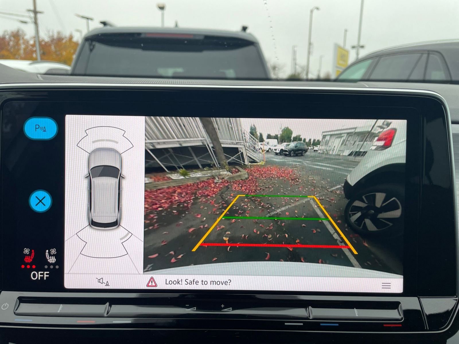 Used 2025 Volkswagen Atlas Cross Sport SE image 17