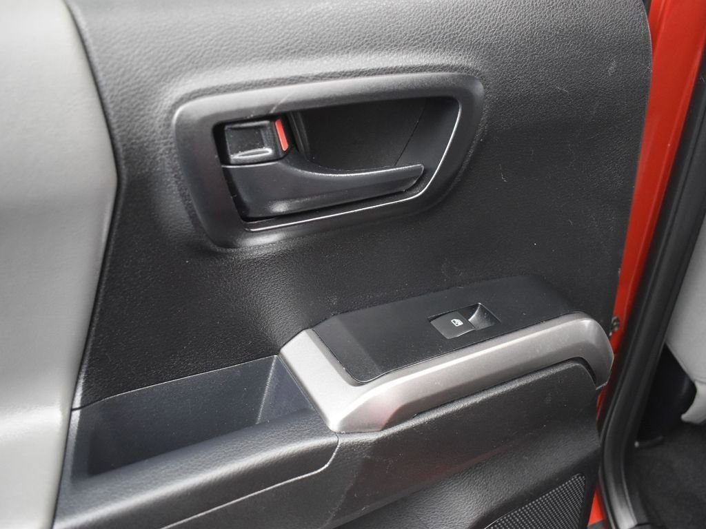 Used 2021 Toyota Tacoma SR5 image 15