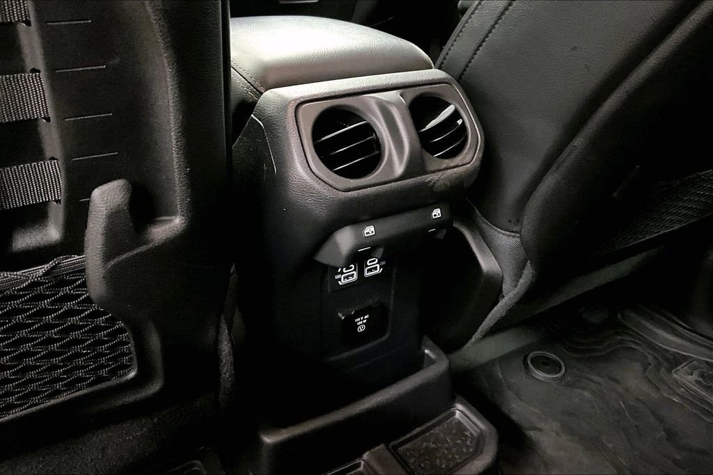 Used 2022 Jeep Wrangler Unlimited Rubicon image 11