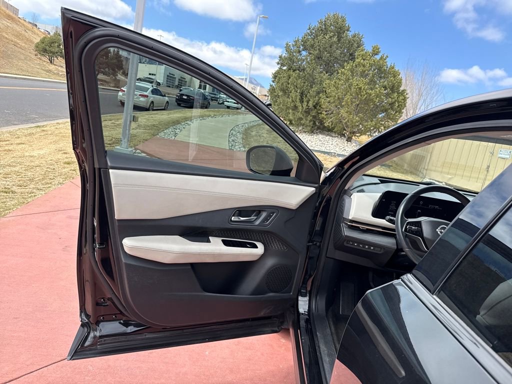 Used 2023 Nissan Ariya FWD image 10