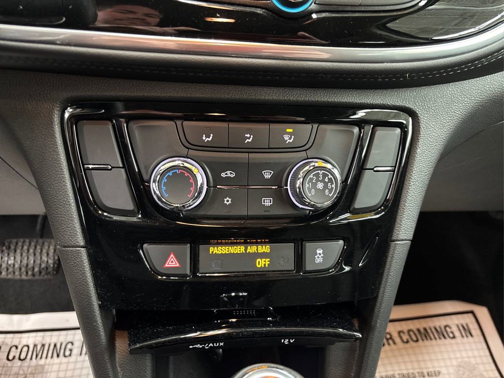 Used 2022 Buick Encore Preferred w/ Safety Package image 30