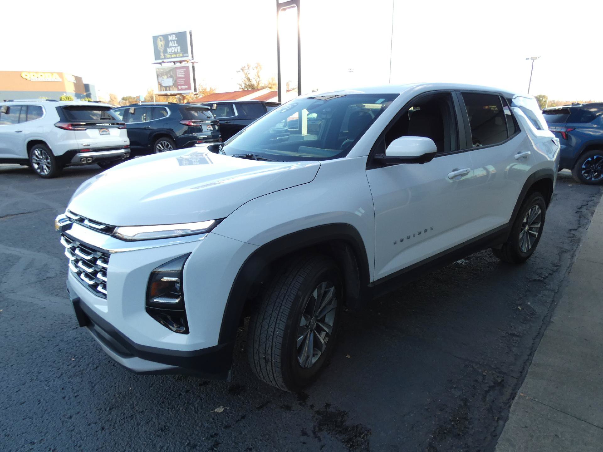 Certified 2025 Chevrolet Equinox LT w/ Safety and Technology Package FWD image 6