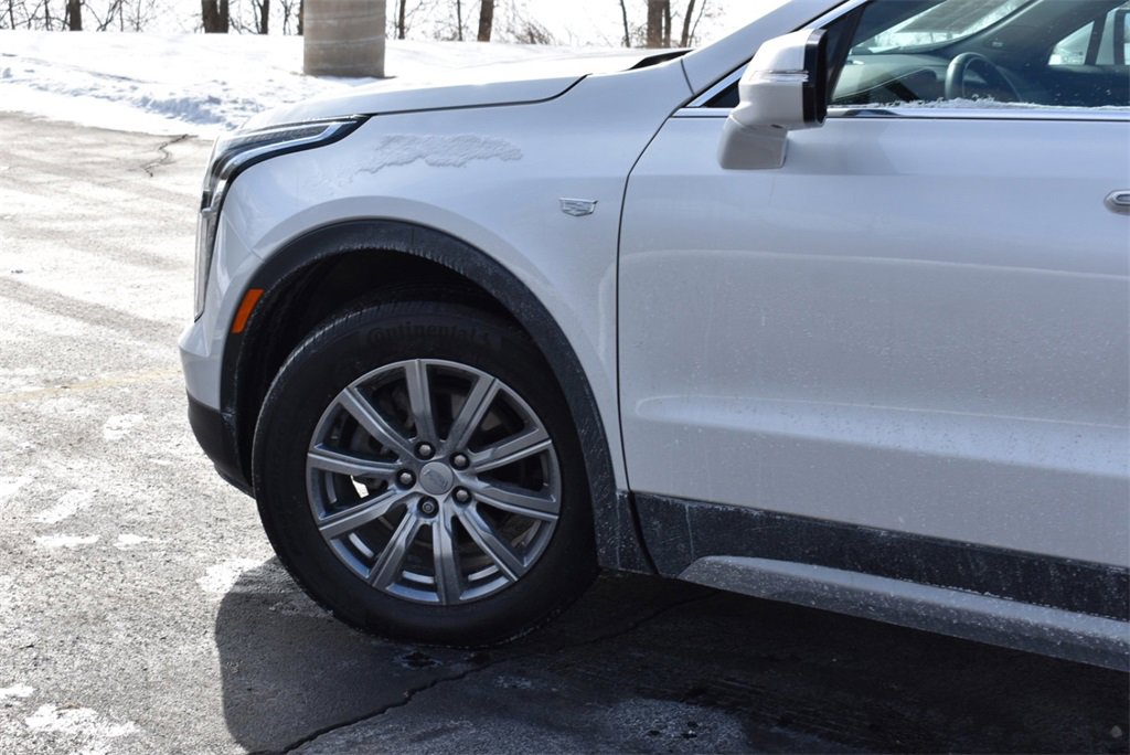 Used 2022 Cadillac XT4 Premium Luxury image 9