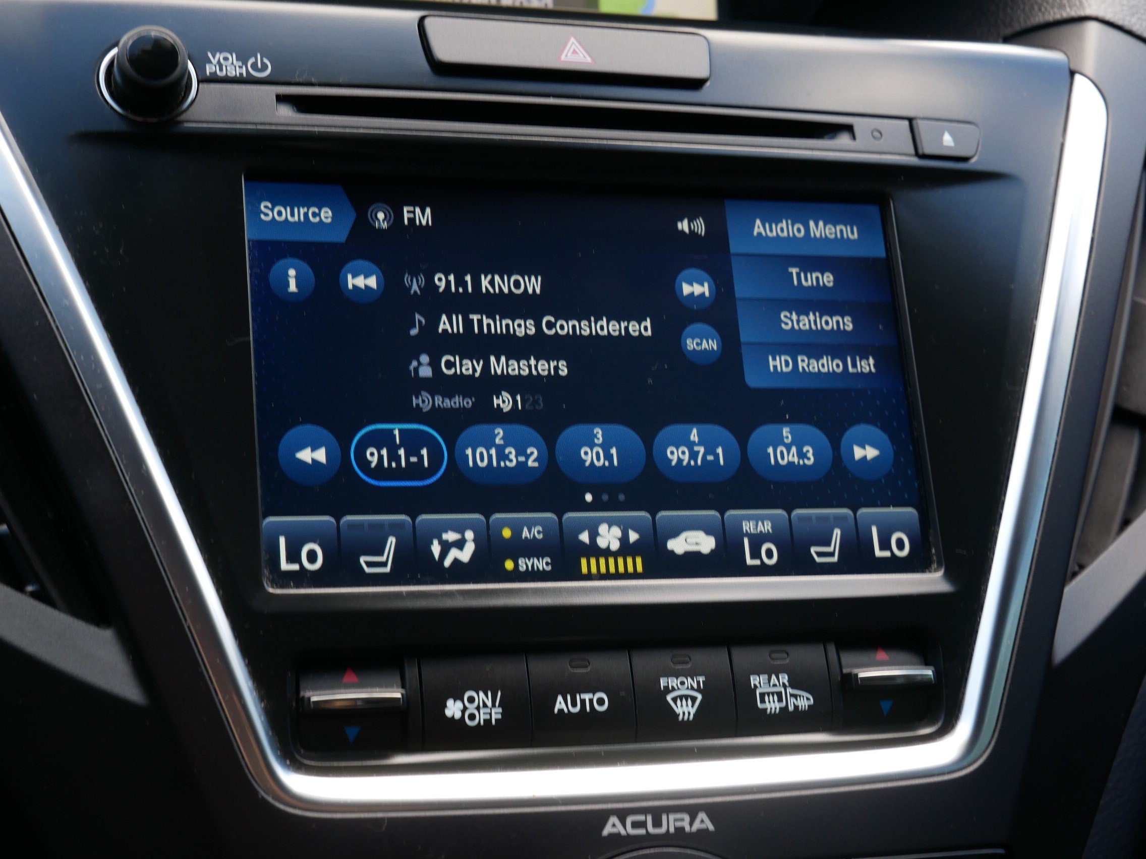 Used 2020 Acura MDX SH-AWD w/ Technology Package image 23