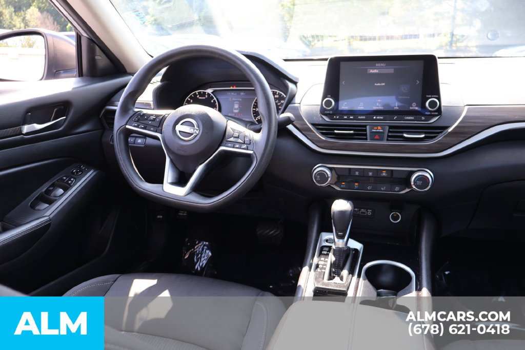 Used 2024 Nissan Altima 2.5 SV FWD image 23