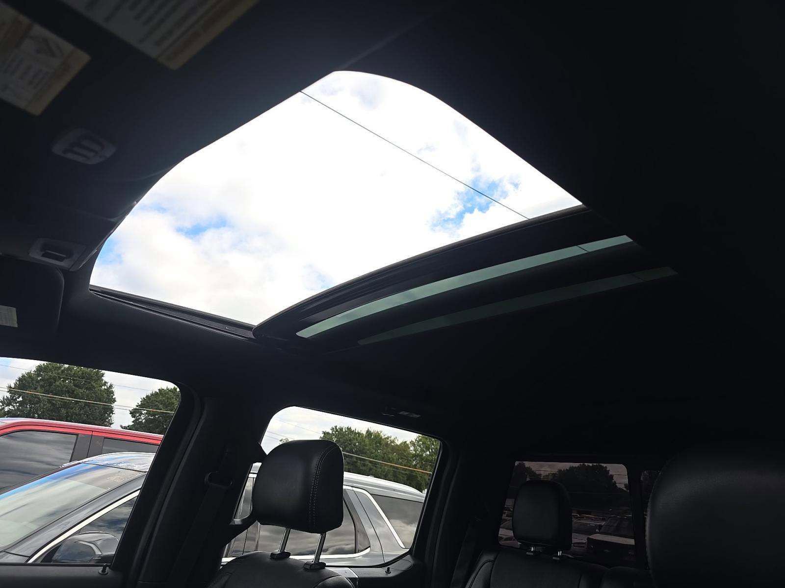 Used 2015 Ford F150 Lariat image 19