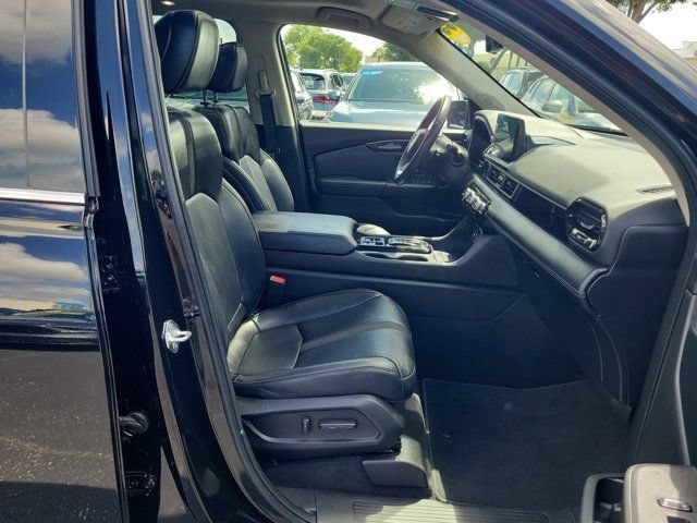 Certified 2025 Honda Pilot Touring image 8