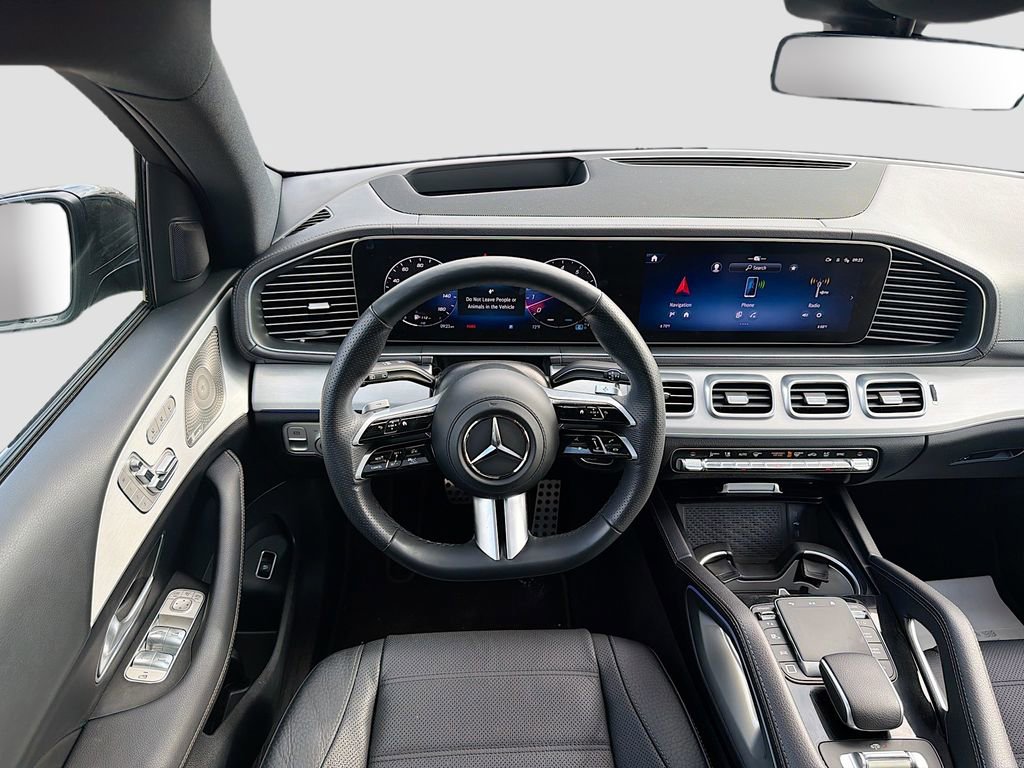 Used 2025 Mercedes-Benz GLS 450 4MATIC w/ Pinnacle Trim Package image 17