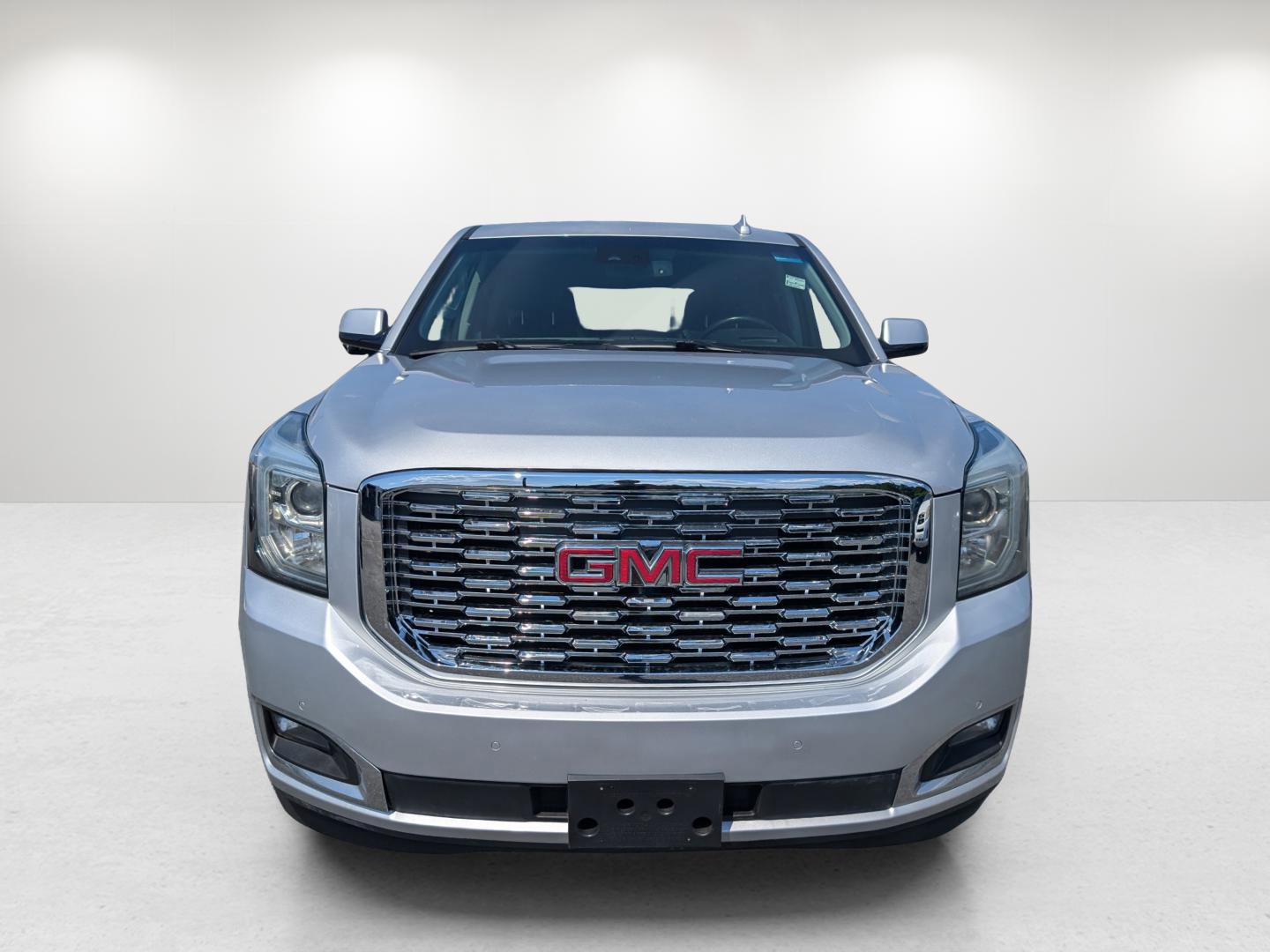 Used 2019 GMC Yukon Denali w/ Denali Ultimate Package image 2