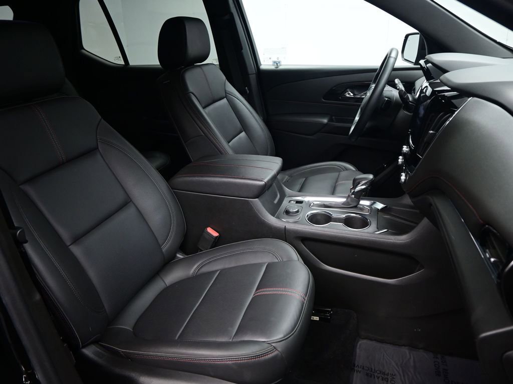 Used 2023 Chevrolet Traverse RS image 10