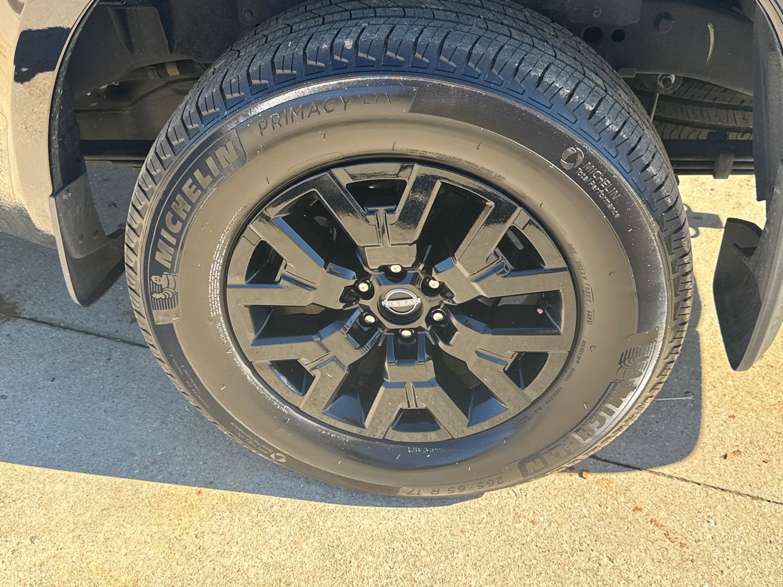 Used 2024 Nissan Frontier SV w/ SV Convenience Package image 19