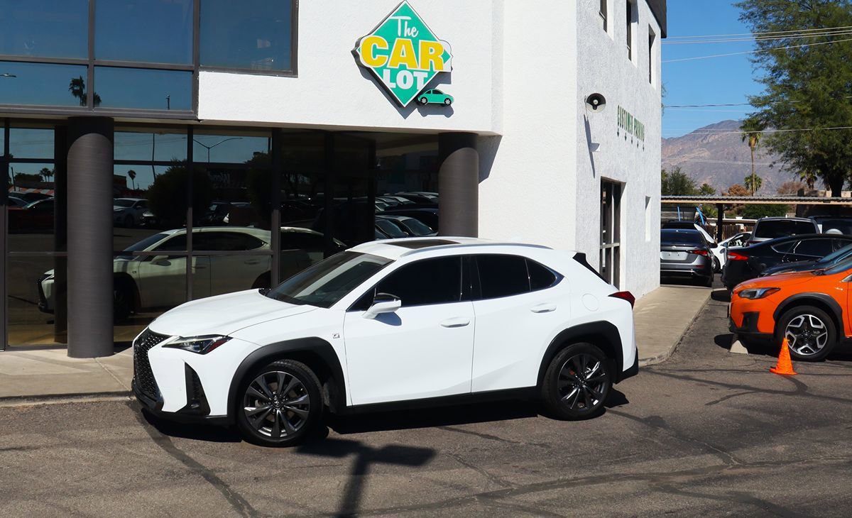 Used 2019 Lexus UX 200 F Sport w/ F Sport Premium Package image 4