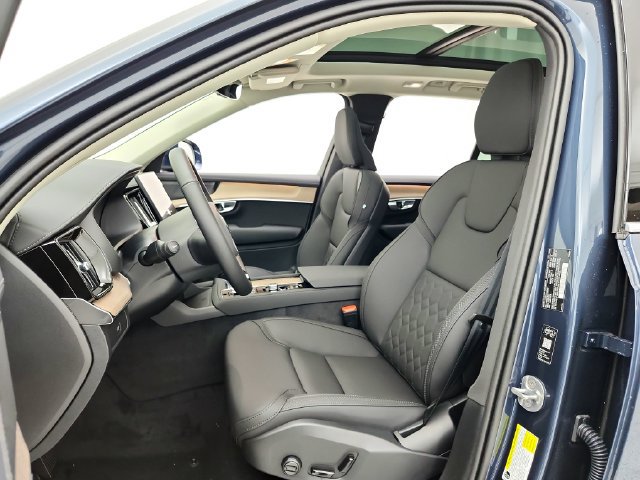New 2026 Volvo XC90 B6 Plus w/ Protection Package AWD/4WD image 21