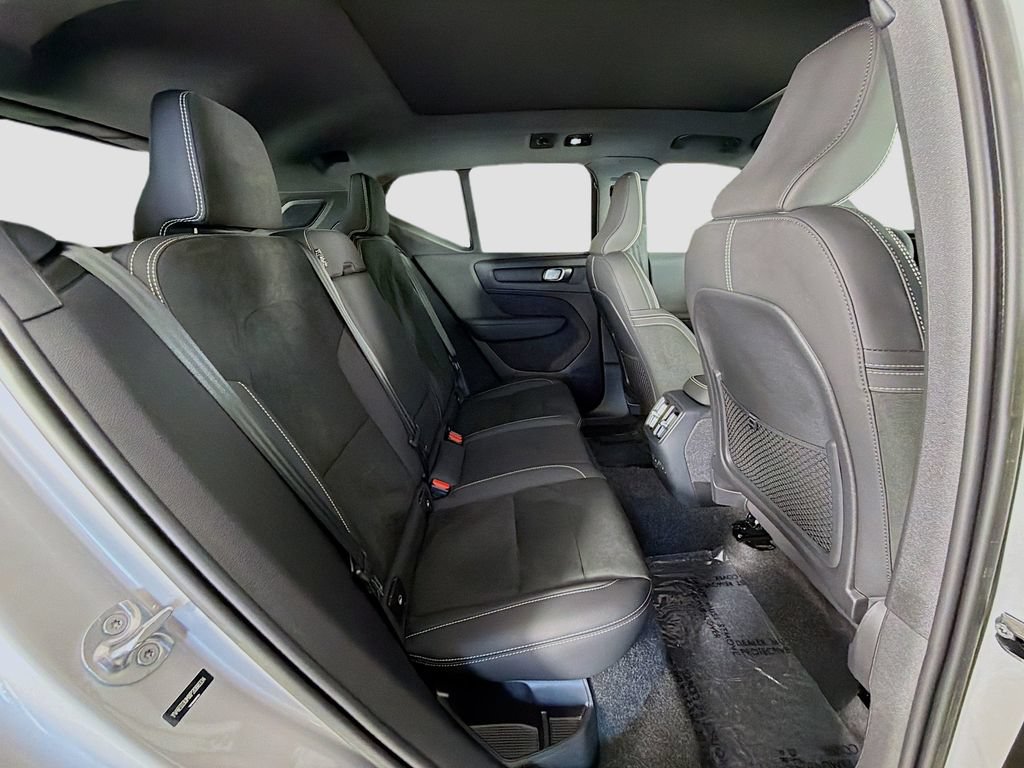 Used 2023 Volvo XC40 Recharge Ultimate w/ Protection Package Premier AWD/4WD image 29