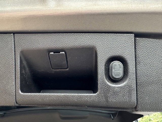 Used 2017 Chevrolet Suburban LT w/ LT Signature Package image 22