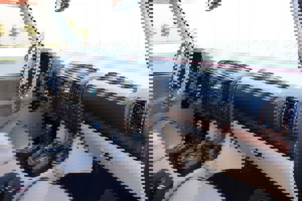 Used 2004 Land Rover Discovery SE image 18