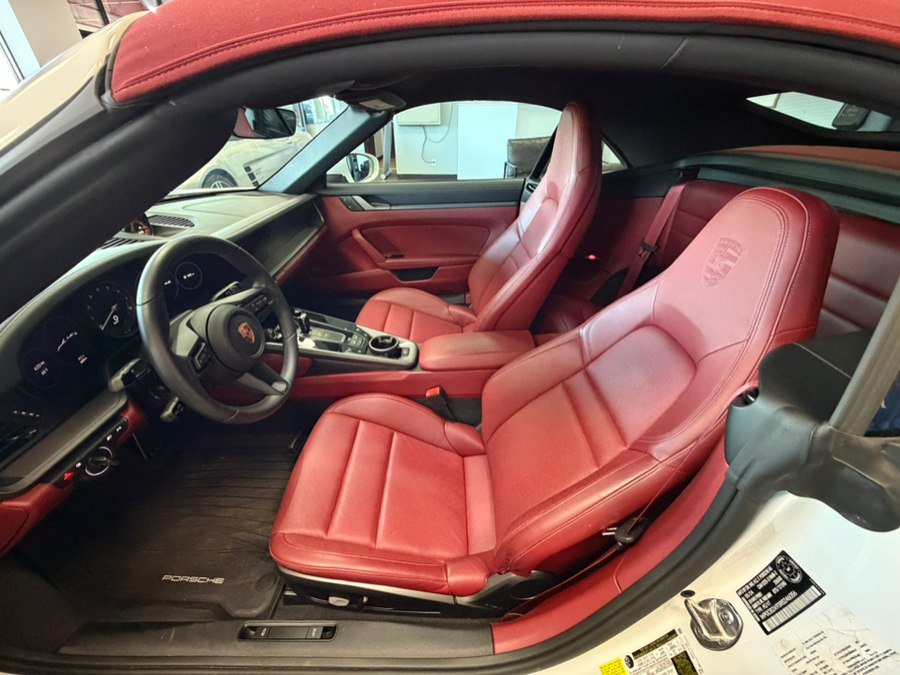 Used 2024 Porsche 911 Carrera 4S AWD/4WD image 46