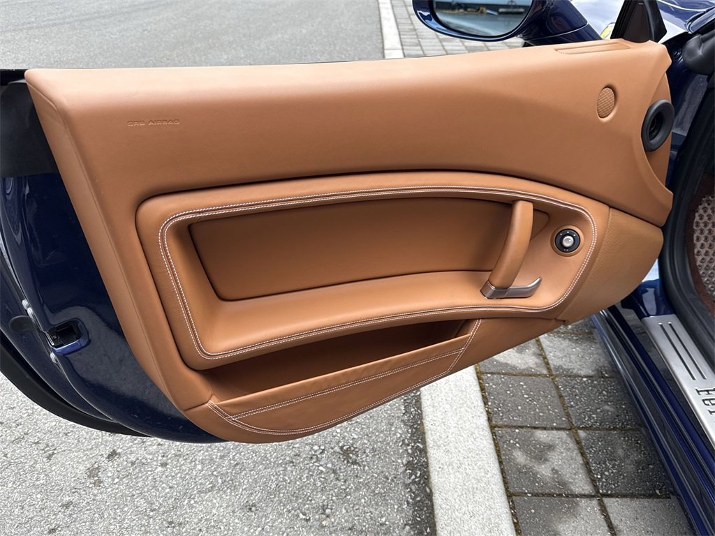 Used 2013 Ferrari California image 27