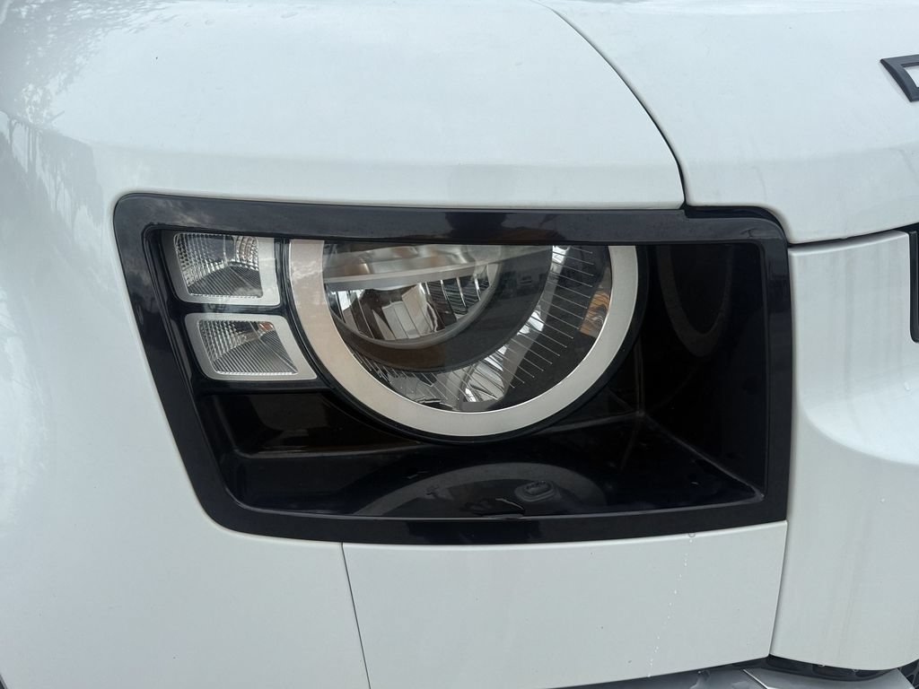 Used 2020 Land Rover Defender 110 S AWD/4WD image 9