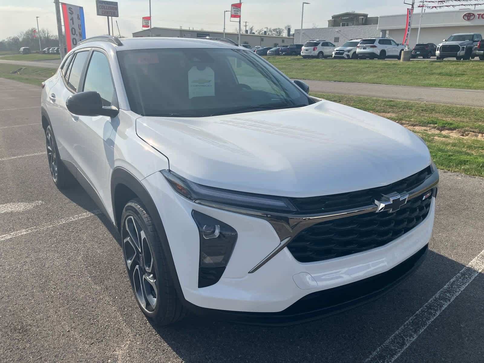 New 2026 Chevrolet Trax RS w/ Driver Confidence Package image 1