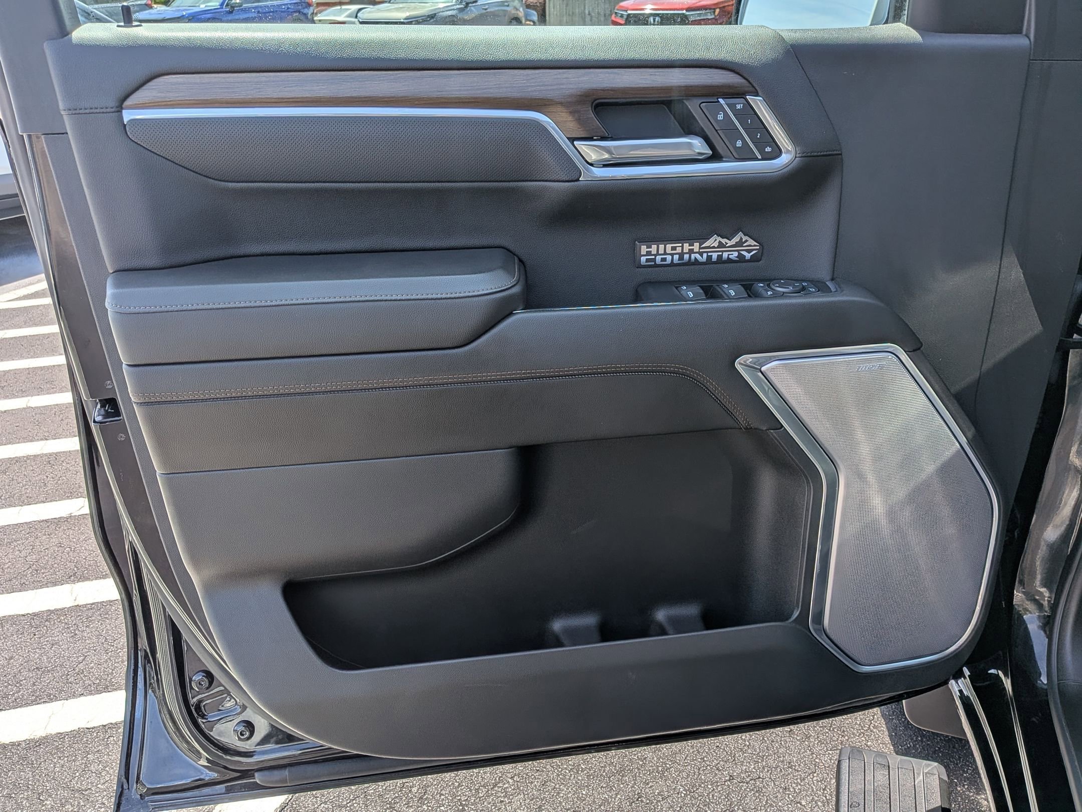 Used 2025 Chevrolet Silverado 1500 High Country w/ Midnight Edition image 11