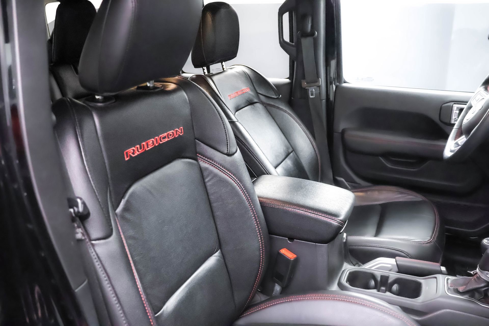 Used 2019 Jeep Wrangler Unlimited Rubicon w/ Dual Top Group image 35